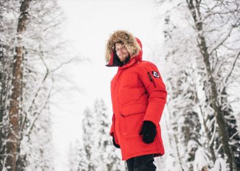 Best Helly Hansen Ski Jacket Options in 2022